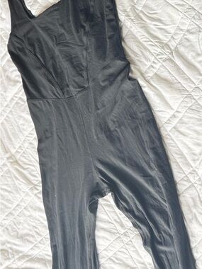 SHEIN GlowMode Black V-Neck Sleeveless Jumpsuit